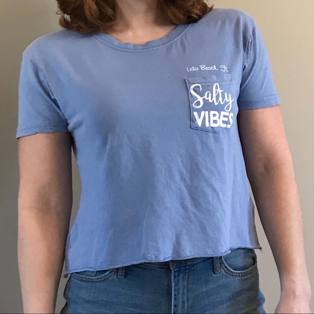 Cropped beachy tee